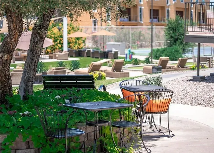 103 Fully Furnished 1br Suite-prime Location * Scottsdale