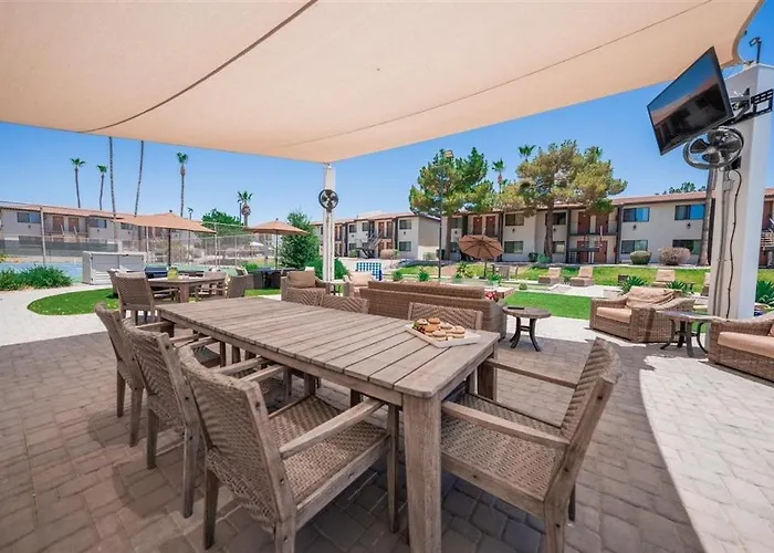103 Fully Furnished 1br Suite-prime Location *