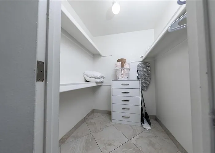 103 Fully Furnished 1br Suite-prime Location Scottsdale